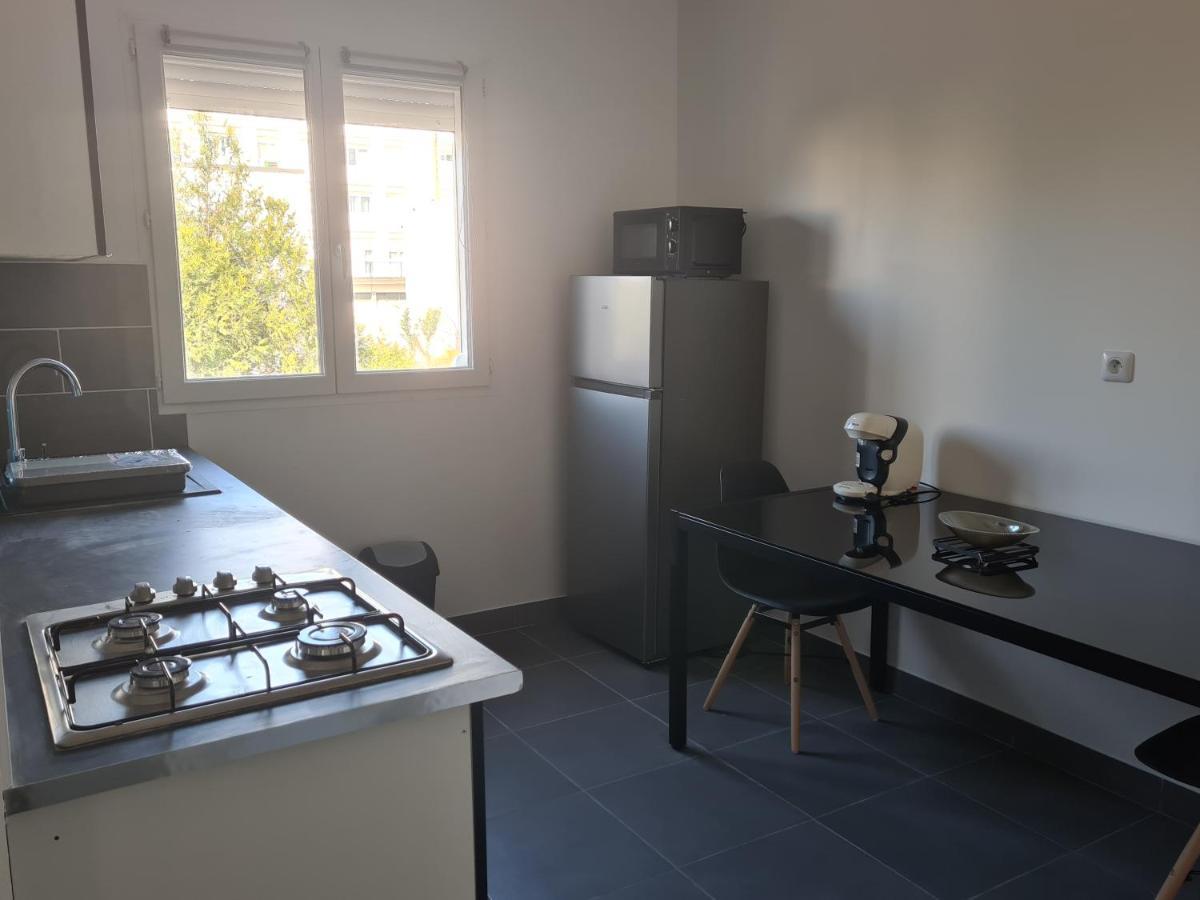 Ferienwohnung Jolie F1 Neuf Et Fonctionnel Argenteuil Exterior foto