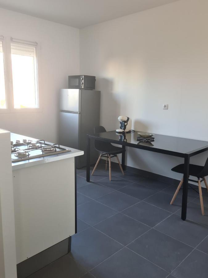 Ferienwohnung Jolie F1 Neuf Et Fonctionnel Argenteuil Exterior foto
