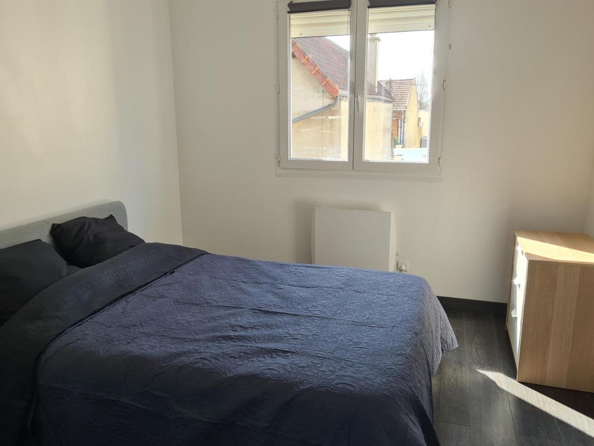 Ferienwohnung Jolie F1 Neuf Et Fonctionnel Argenteuil Exterior foto
