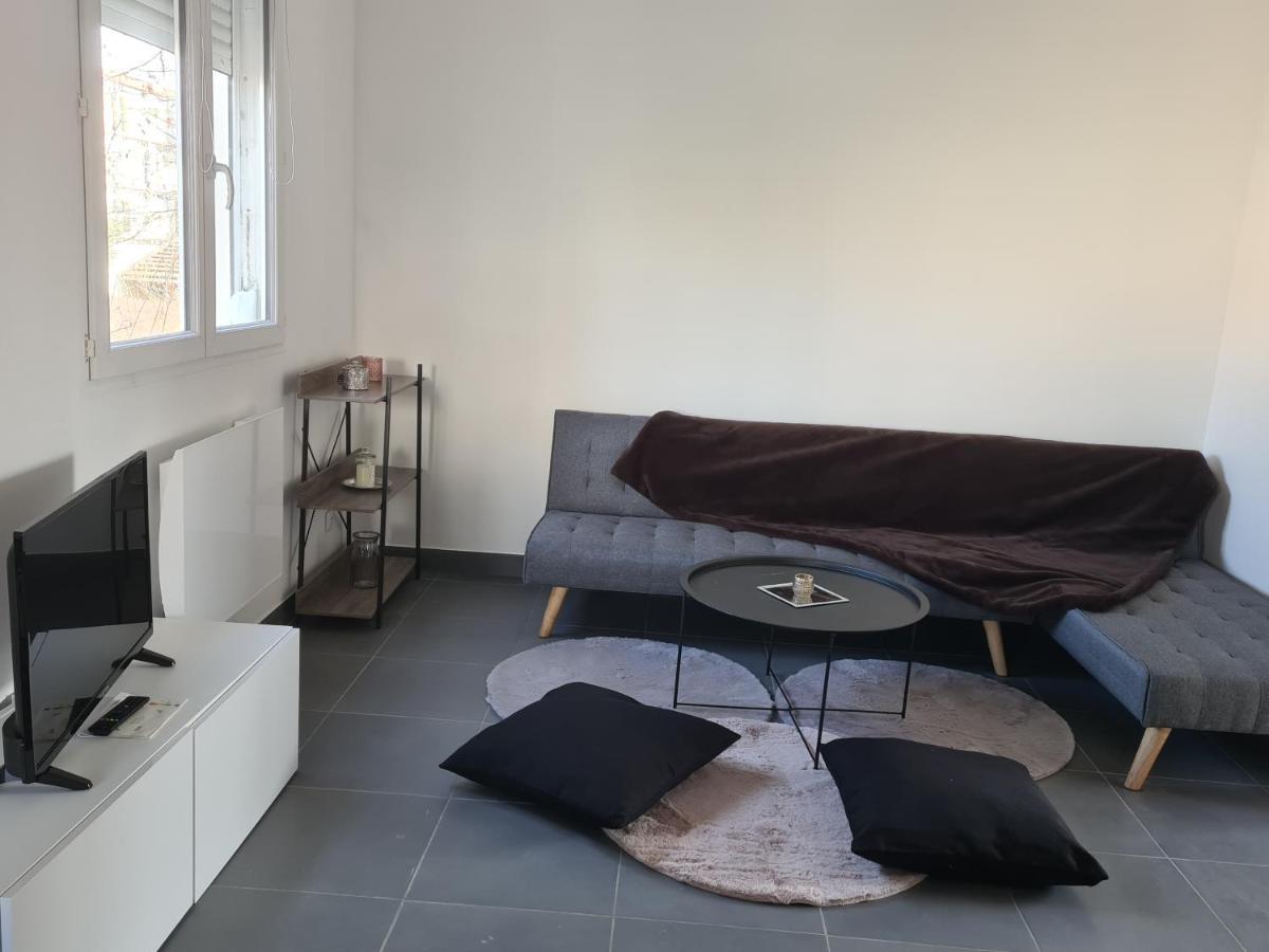 Ferienwohnung Jolie F1 Neuf Et Fonctionnel Argenteuil Exterior foto